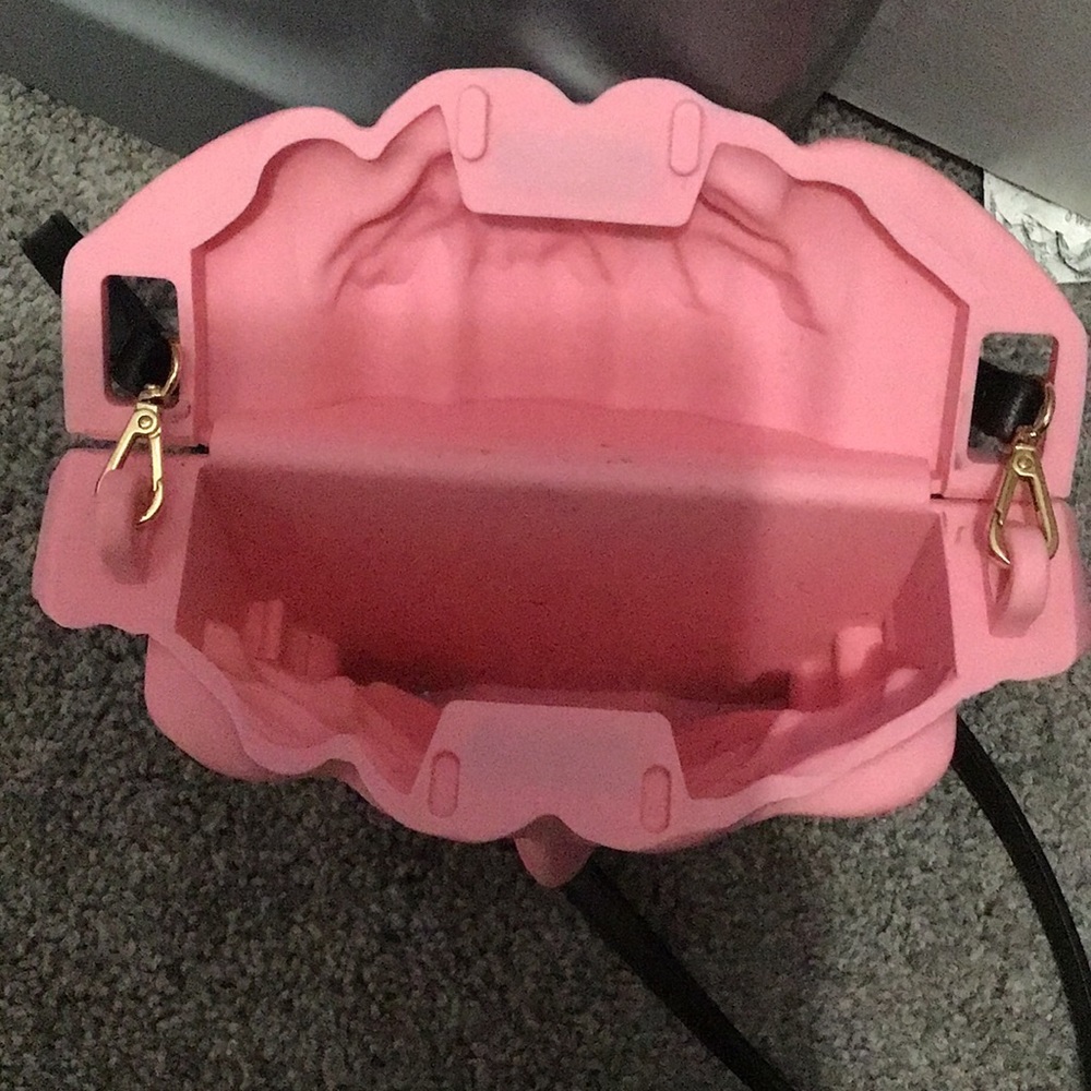 A versace purse